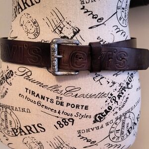Vintage Levi's Women's Brown Leather Belt. Size 32. Good Condition
